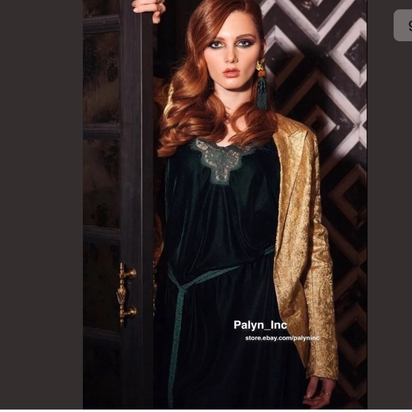 ❤️NWT ZARA DARK GREEN LONG VELVET DRESS WITH LACE - Picture 2 of 11